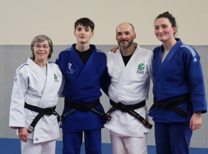 Image de l'actu 'Remise de ceintures noires en famille'
