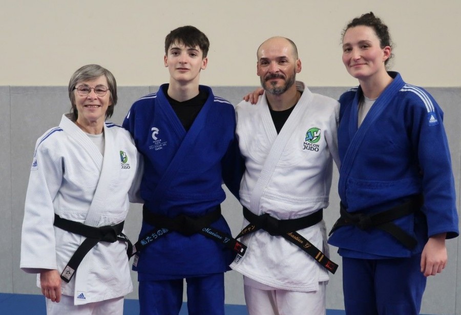 Remise de ceintures noires en famille